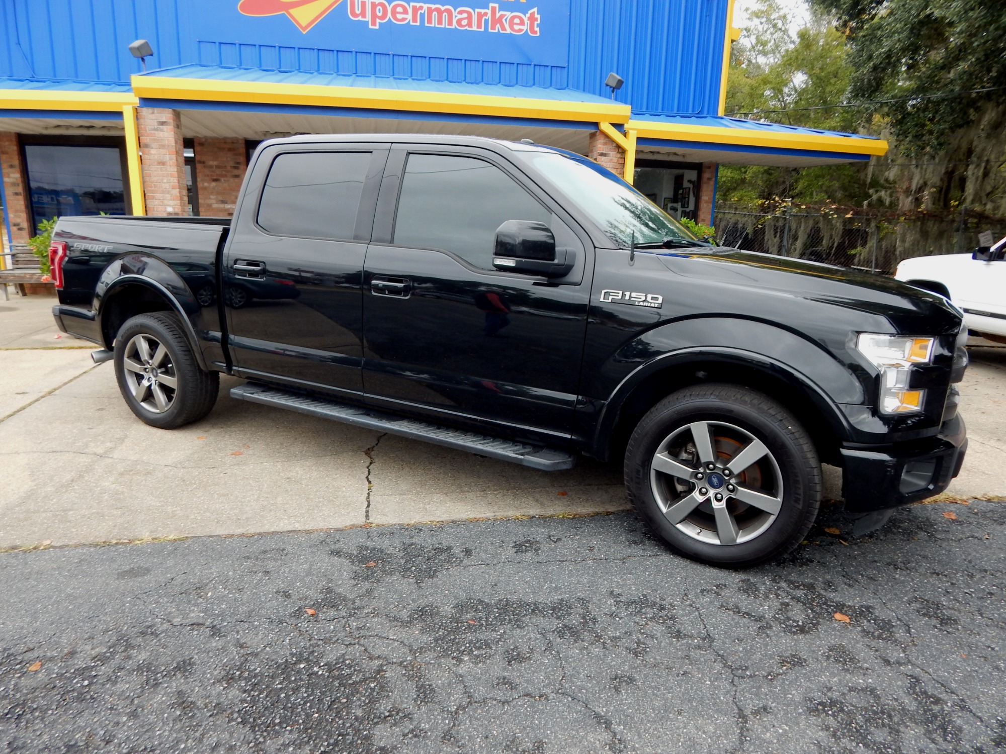 photo of 2015 Ford F-150 Lariat SuperCrew 5.5-ft. Bed 2WD